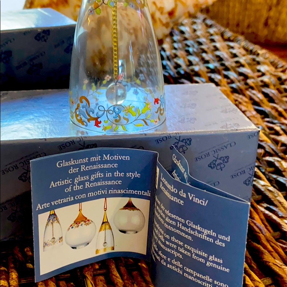 Glass bell